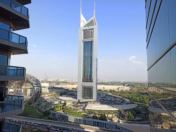 Emirates tower metro station1