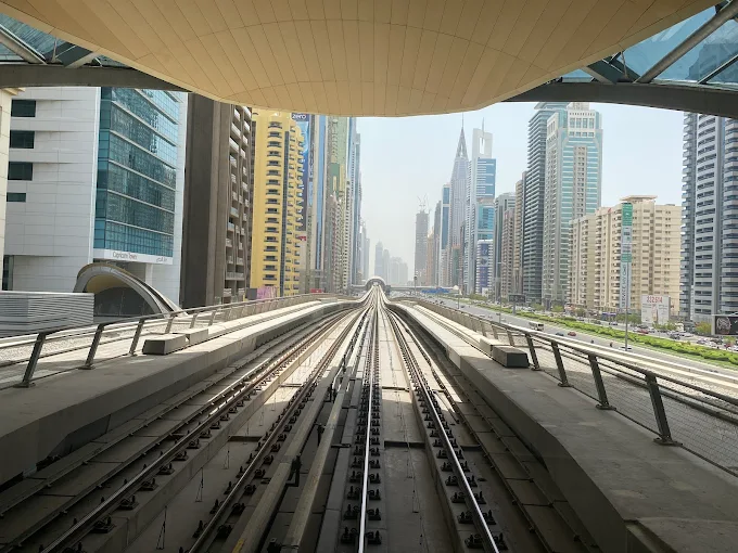 Emirates tower metro station5
